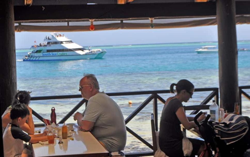 Ratu Kini Dive & Stay Mana Island Eksteriør bilde